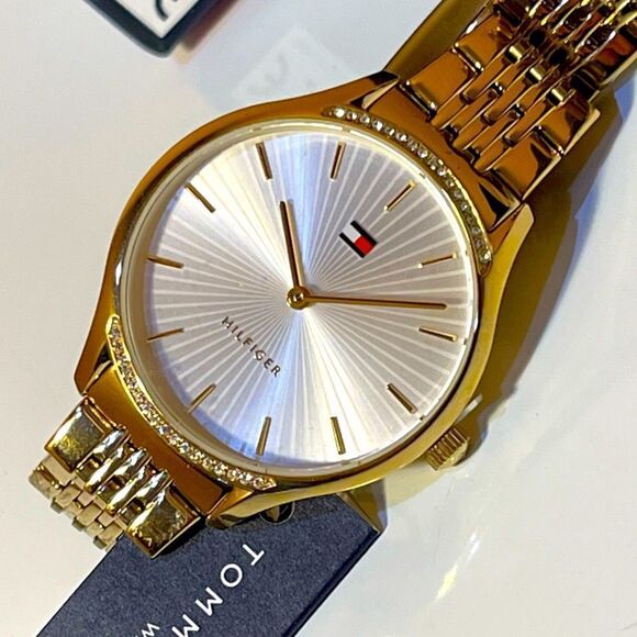 Tommy hilfiger silver Dial Women's Bracelet Wrist Watch Water Resistance Quartz